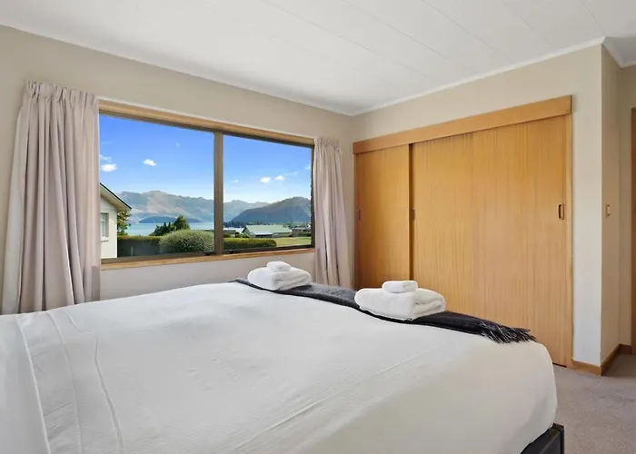 Holiday home View With A Games That Sleeps 8