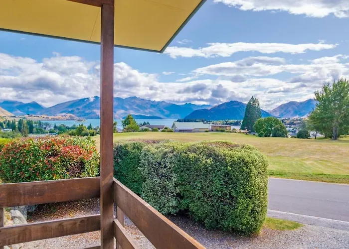 Holiday home View With A Games That Sleeps 8