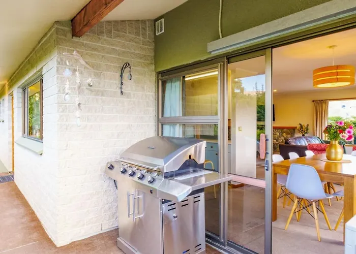 View With A Games That Sleeps 8 Holiday home