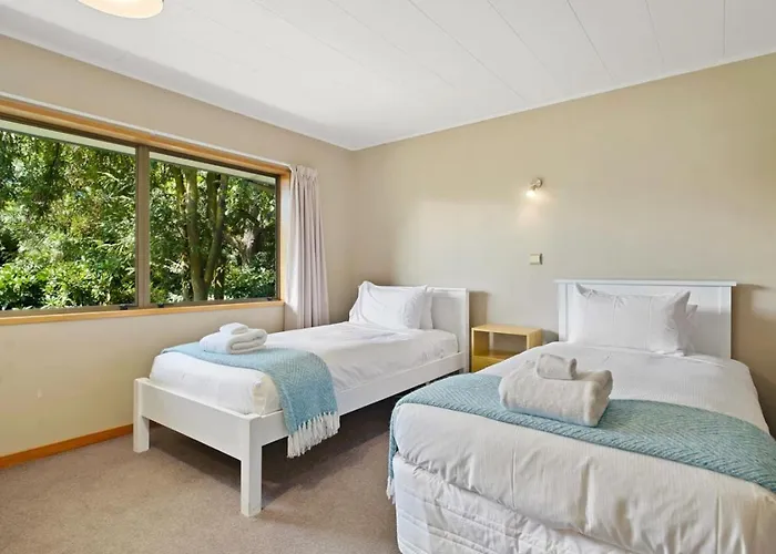 Holiday home View With A Games That Sleeps 8 Wanaka